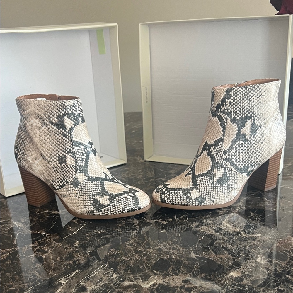 Style & Co. Snakeskin Pattern Ankle Boots - Picture 3 of 3